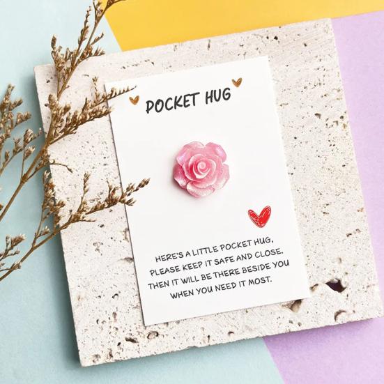 Pocket Hug Card with Gradient Rose for Women Men Mini Pocket Hug Tokens with Greeting Card Inspirational Gifts for Long Distance Relationship