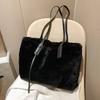Women'S Bag Fashion Plush Shoulder Bag Large Capacity Handbag Fashion Niche Versatile Messenger Bag Tide