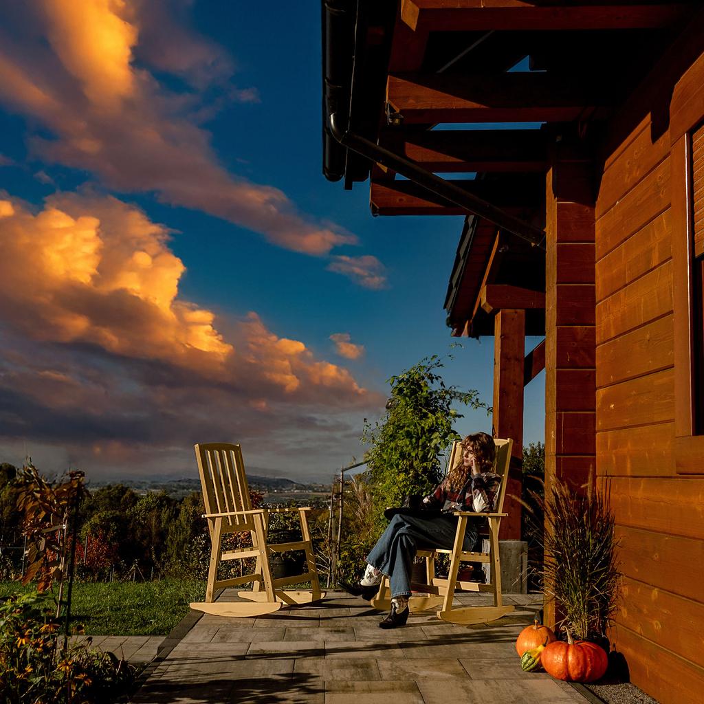 KADAX Fotel drewniany bujany złoty dąb 