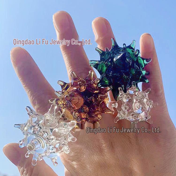 Изысканное многоцветное кольцо из муранского стекла в виде морского ежа