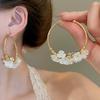 Серьги-кисточки с лепестками из жемчуга, инкрустированные бриллиантами: Роскошный, Универсальный Дизайн для Элегантности в Моде