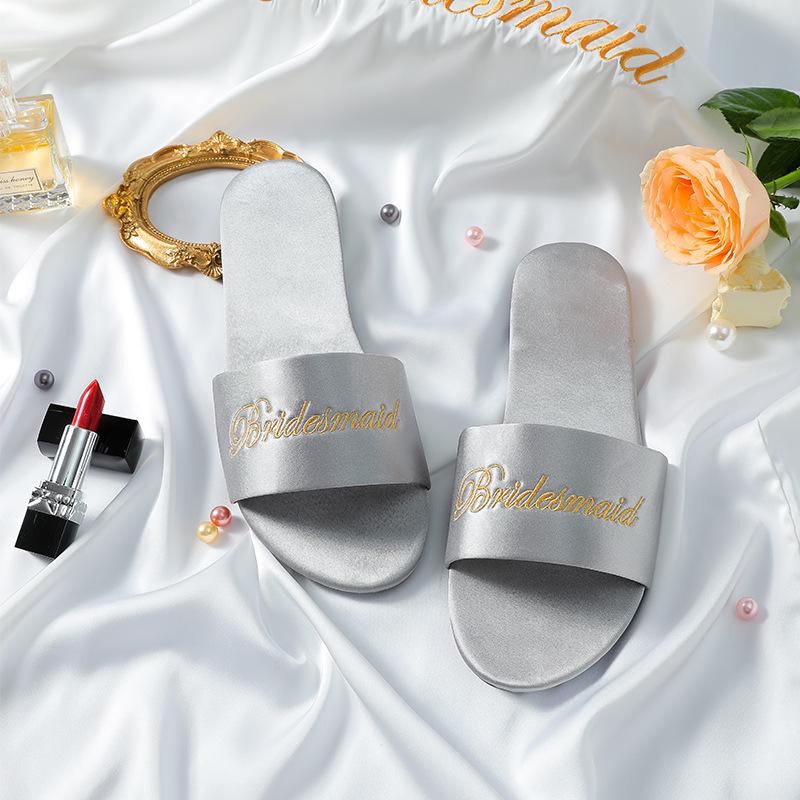 Новые свадебные тапочки для подружки невесты с вышивкой, свадебные шелковые красные тапочки, свадебный утренний халат невесты в сочетании с женской обувью