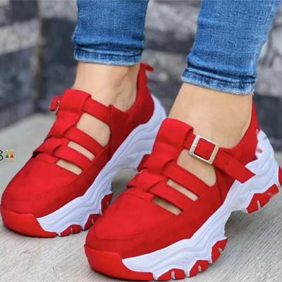 Повседневные кожаные кроссовки 2024 года, летние новые ажурные дышащие туфли на танкетке с пряжкой, нескользящая сетчатая женская вулканизированная обувь