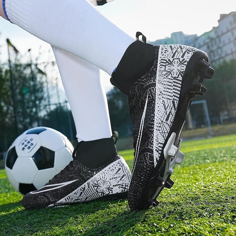 Special Assassin C Ronaldo for Children's Football Shoes Training Summer Breathable Anti-skid Competition Sneaker High-top AG Spike TF.