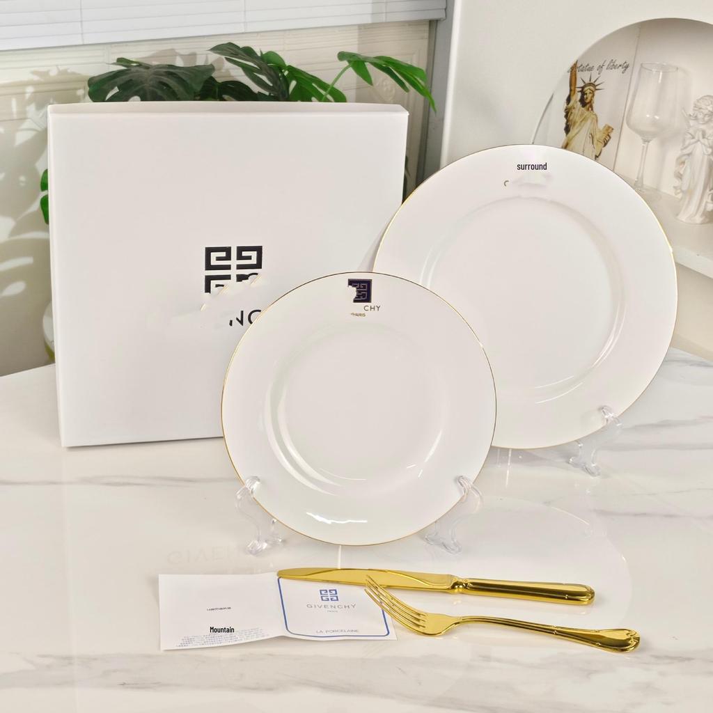 Elegant Bone China Plate Set: Large & Small Round Ceramic Dishes, Perfect for Hotels - Simple & Stylish Tableware Combination.