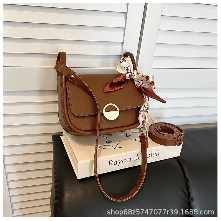 Fashionable Small Bag Women's 2025 New Work Commuter Bag One-shoulder Crossbody with High-end Summer Commuter Satchel