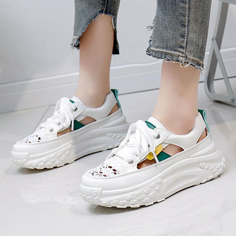 Летние сетчатые туфли женские дышащие тонкие 2024 новые туфли для пап на толстой подошве студенческие сетчатые кроссовки увеличивающие рост маленькие белые туфли