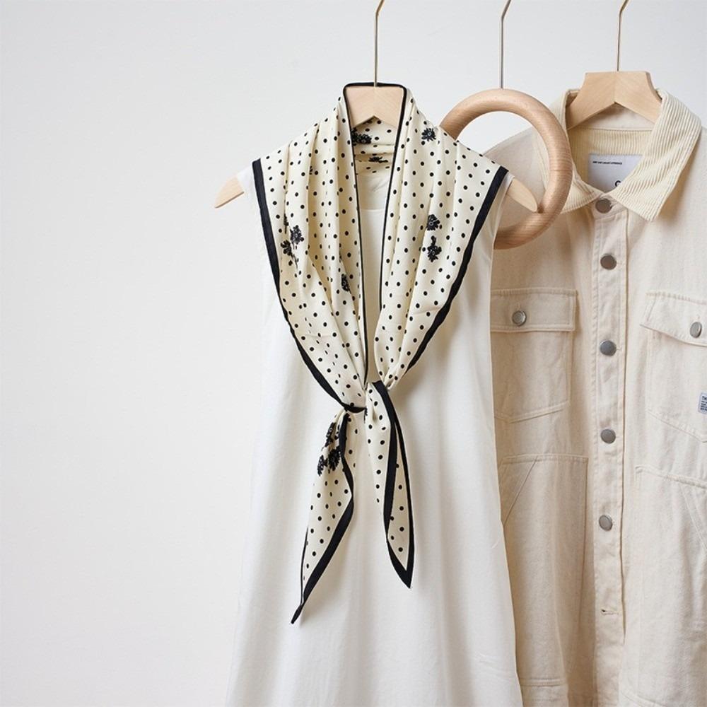 Polka Dot Daisies Scarf Advanced Shawl Trendy Hip Curtain for Women