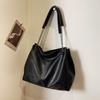 Сумка большой вместимости Женская мода Новая универсальная сумка через плечо для通勤 Тоут
