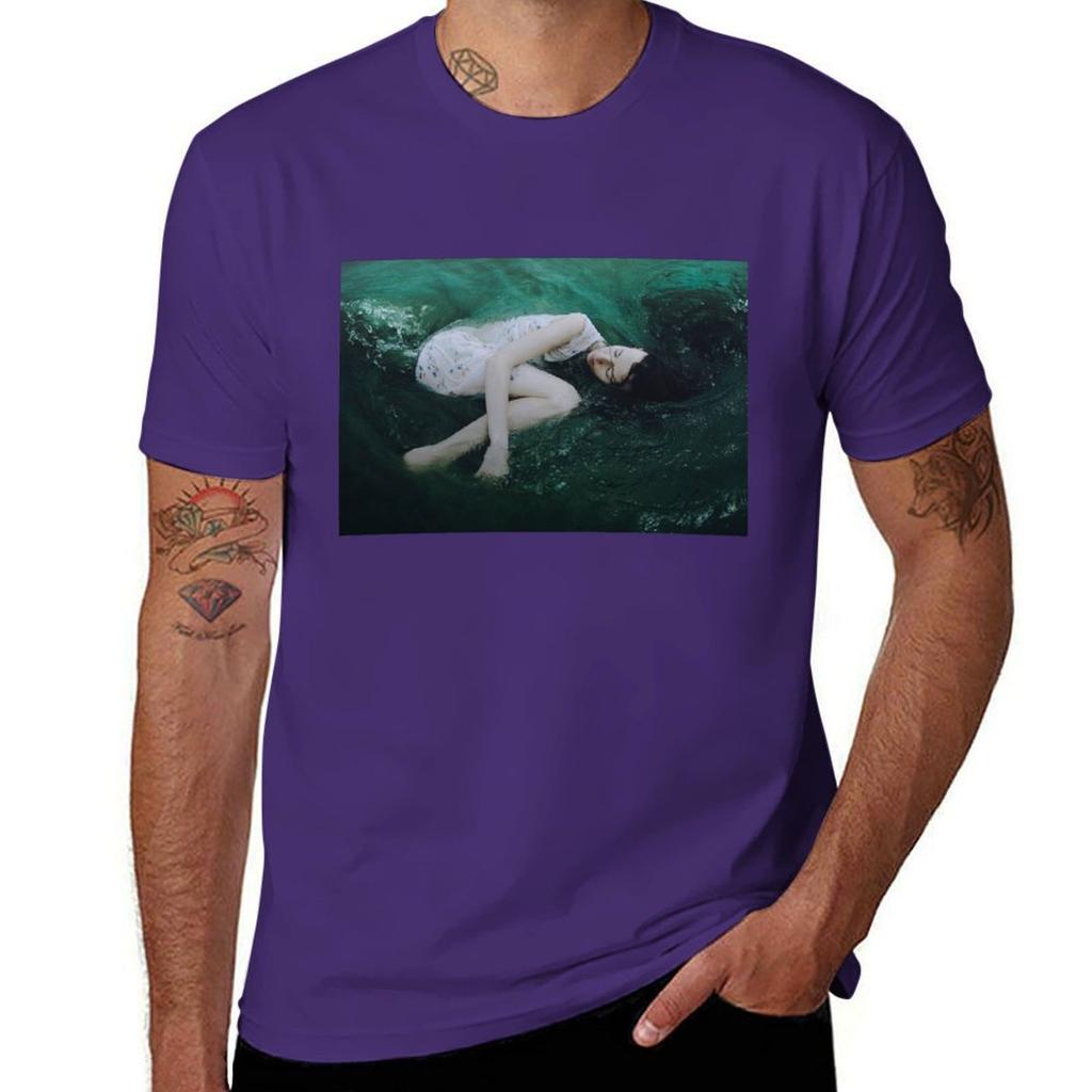 And the ocean loved her back T-Shirt summer top sweat Short sleeve tee plus size clothes mens graphic t-shirts pack