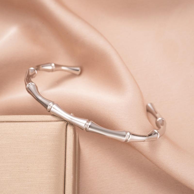 18k Rose Gold Diamond Buckle Bracelet - Korean Stylish Design, High-End Jewelry