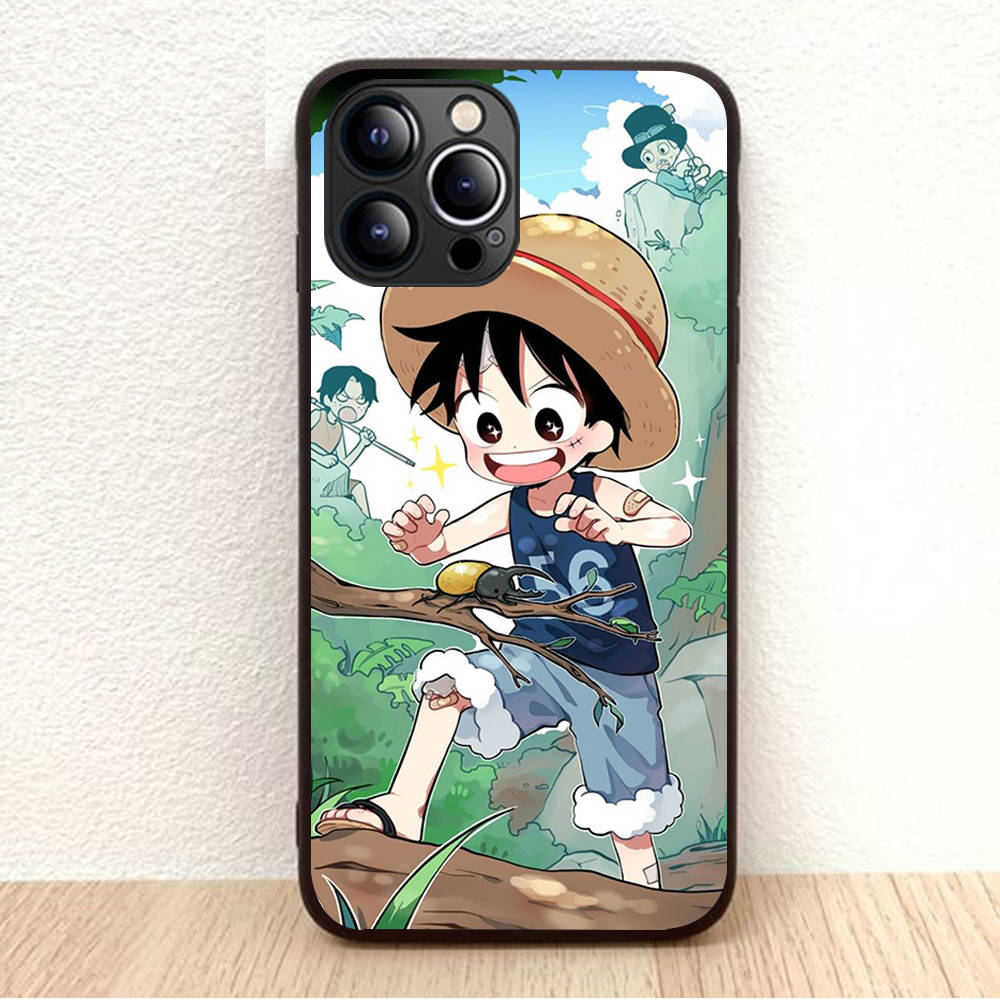 BW-34 One Piece Luffy Child мягкий черный чехол для iPhone XR 14 15 11 12 13 6 7 8 X XS Pro Max Samsung S22 S23 S21 S24 FE Ultra S8 Plus