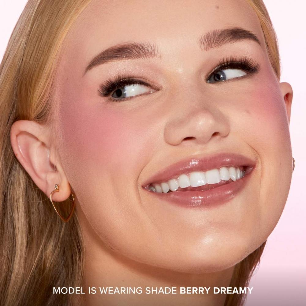 Too Faced Cloud Crush BlurrinG Powder Blush 0.17 Oz   4.82 G Berry Dreamy Deep Berry