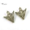 1 Pair Men Women Shirt Collar Clip Retro Hollow Pattern Palace Style Collar Buckle Brooch Neck Clip Outfit Accessories