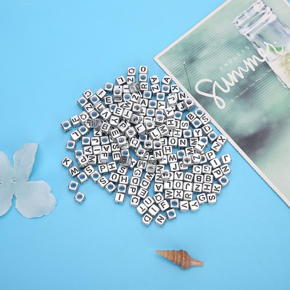 500 шт. акриловые бусины квадратные DIY ручная работа бисерные аксессуары английский алфавит 6 мм(Серебряный )