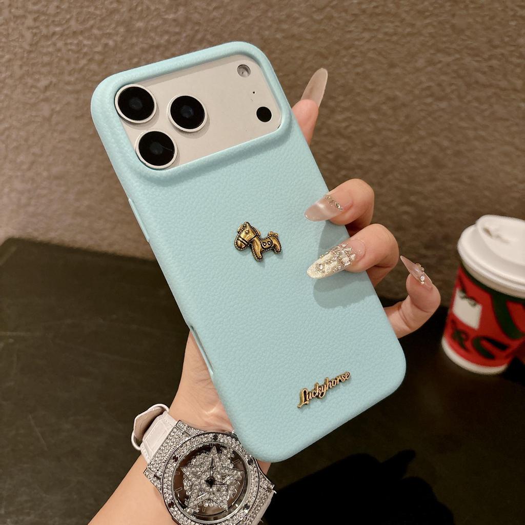Чехол Apple iPhone 17 Promax Золотой Little Horse, 16 Pro Текстура кожи, 14 Мягкий чехол, iPhone 15 Крышка с большим отверстием