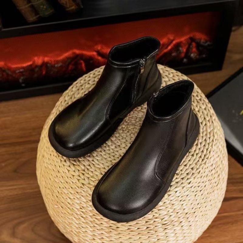 Autumn and Winter New Women's Shoes Low-top Casual Fashion Martin Boots Zipper Classic Fashion Boots Look Thin
