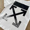 Off-White Летняя новинка 2025 года, черно-белая классическая футболка с короткими рукавами и принтом в виде всплеска стрелы для мужчин и женщин, парная футболка
