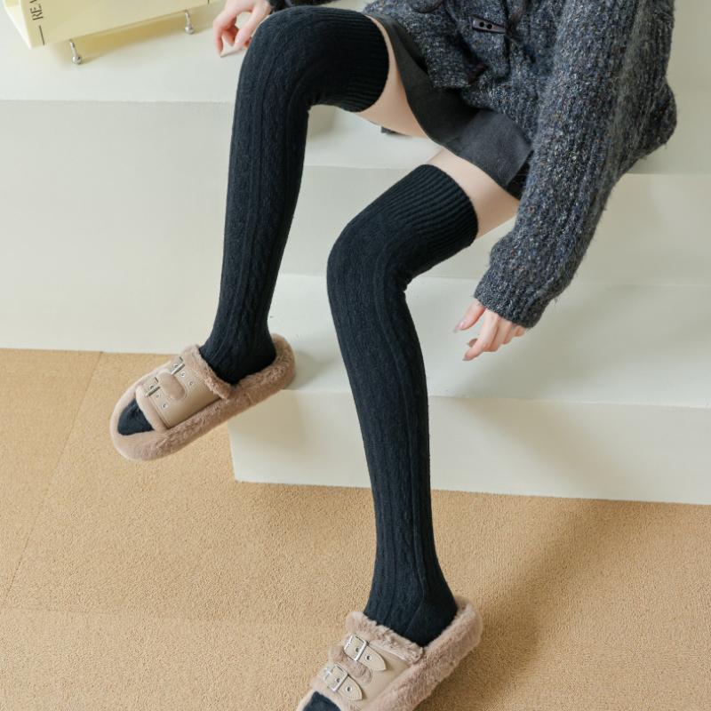 Осенне-зимние утолщенные чулки выше колена женские японские однотонные высокие носки в студенческом стиле