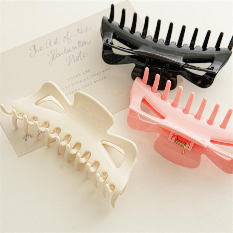2023 Large Grab Clip with High Hair Volume for Women In South Korea White Hair Grab Thick Hair Clip Back Head Shark Clip Jewelry