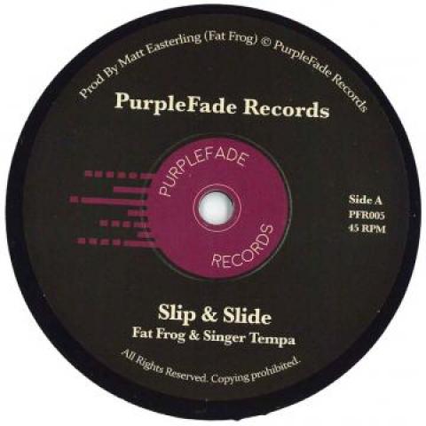 7-дюймовая пластинка FAT FROG, SINGER TEMPA - Slip & Slide / Slide Into The Dub PFR005 Purplefade 2018 Великобритания Регги, Ска и Даб