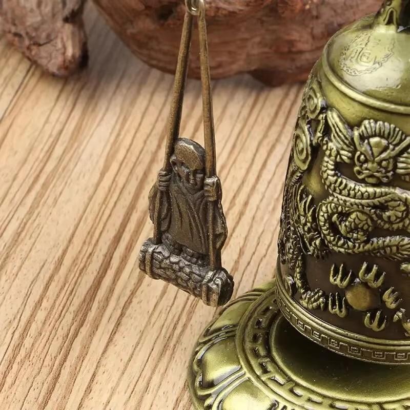 1 шт. Новый Хит Продаж Талисман Удачи Фэн-шуй Украшение для Дома Фигурки Металлический Колокольчик Резной Дракон Буддийские Часы Поставка для Декора Дома