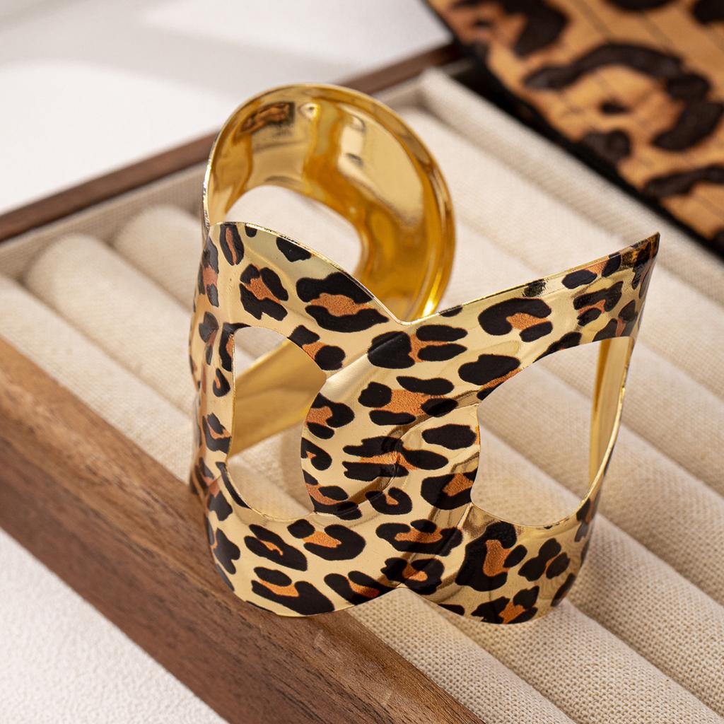 Модный браслет для женщин Дамы