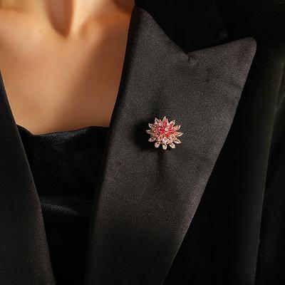 Высококачественные аксессуары для костюмов, свитеров, цветов на груди, универсальное и атмосферное украшение, вращающаяся двухслойная брошь в виде снежинки для женщин