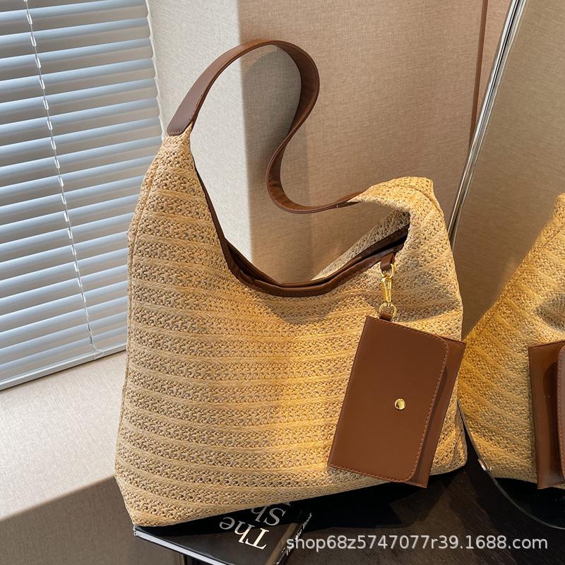 Versatile Lazy Straw Tote Bag Women's 2025 New Fashionable Large-capacity Shoulder Woven Bag for Work Commuting Bag