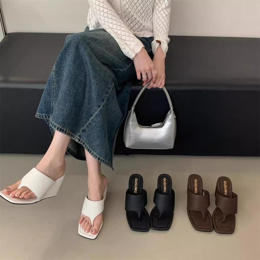 Fashion Spring and Autumn New Style Fashion Slimming Slope Heel Korean Version Bare Toe Flip Flops Cool Slippers Sandals Zapatos Mujer