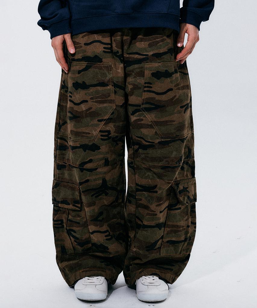 SOMEPLACE MAN Camo Washed Big Pocket Elastic Strap Rockstar Wide Cargo Pants [Khaki]