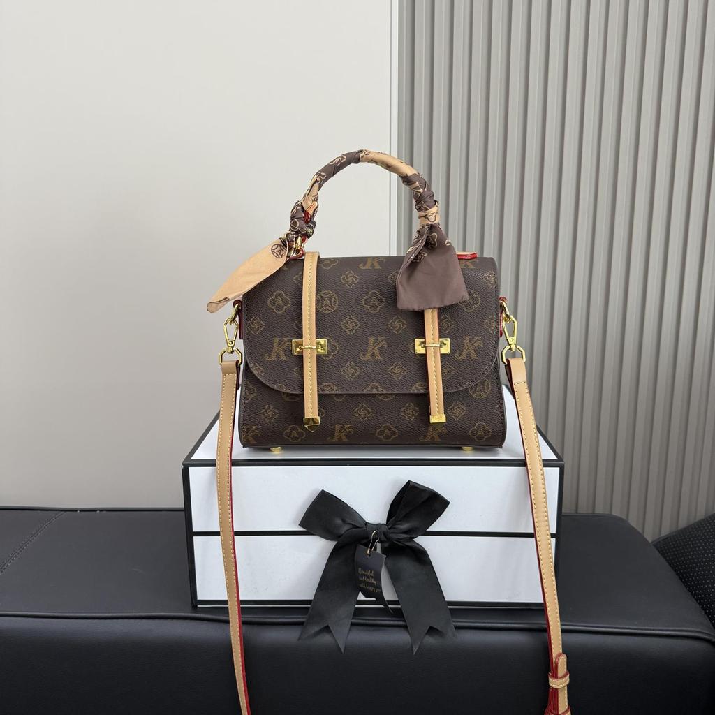 New Women's Bag Fashion Style Letter Old Flower Messenger Bag Portable Shoulder Oblique Span Bag