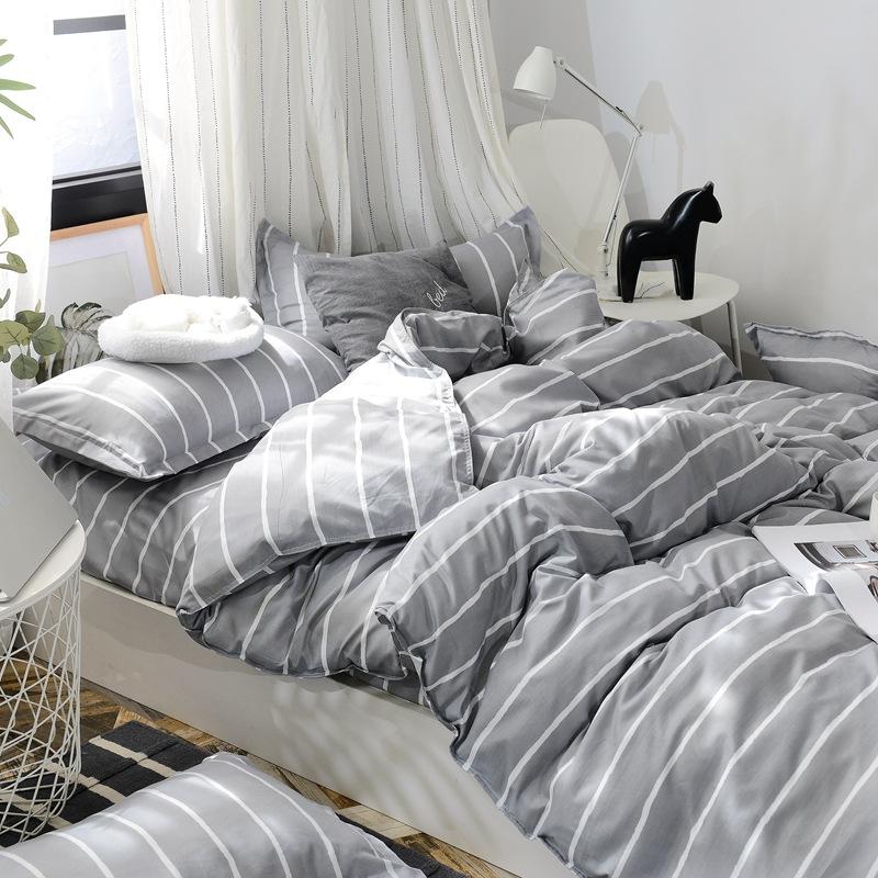 Небольшой свежий комплект из четырех предметов с плотным матовым принтом четырех сезонов и комплект постельного белья из трех предметов, пододеяльник