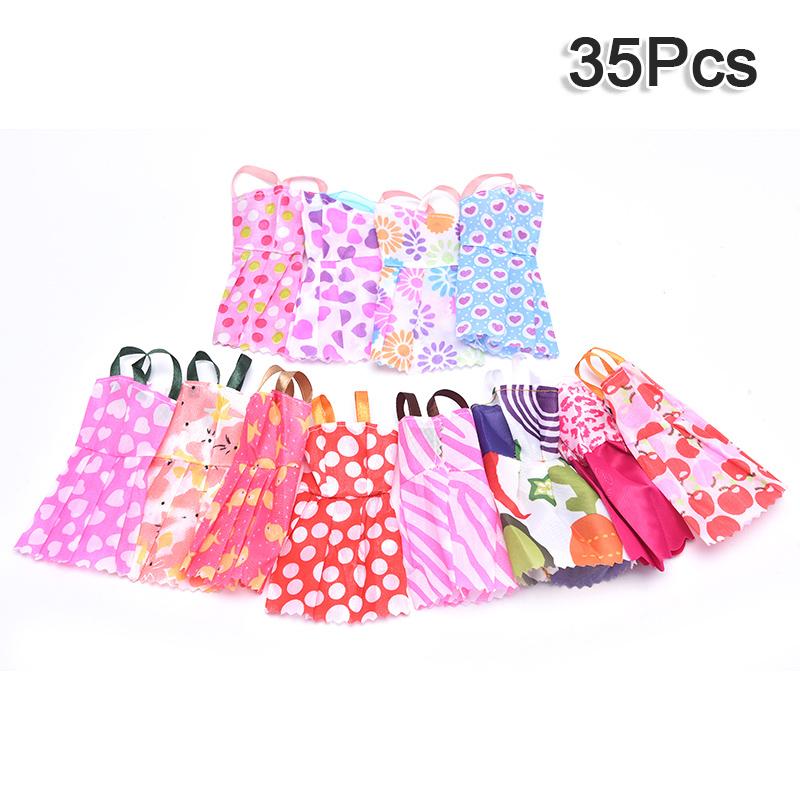 35 шт. Одежда для Барби, 12 шт. юбок + 12 пар туфель на высоком каблуке + 5 5 корон + 6 ожерелий