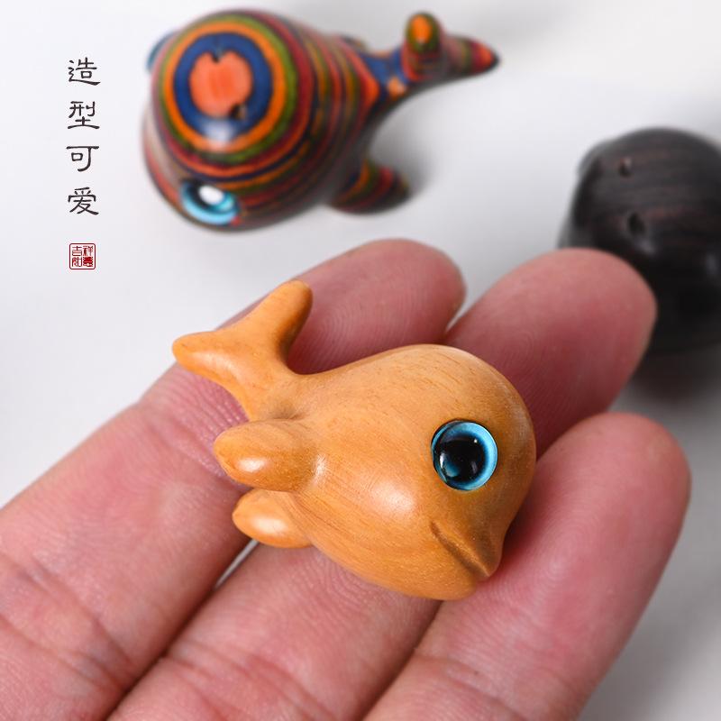 Cute Cartoon Wooden Carved Small Dolphin Statue Ornament DIY Keychain Pendant Accessories Kids Event Souvenirs funny gifts