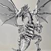 Yu-Gi-Oh Высокомерный Дракон Белоглазый Белый Дракон Сборная Модель Фигурка - Настольное Украшение Идеальный Подарок на Праздник или День Рождения