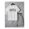 Brooklyn New York Белая футболка Серые шорты — футболка с комплектом из верхней и нижней части шорт с круглым вырезом и принтом