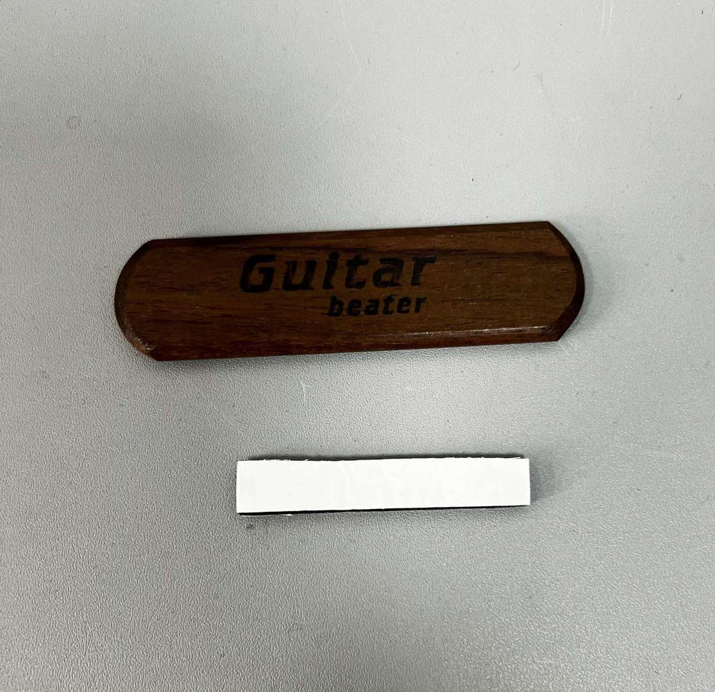 Перкуссионные аксессуары: Гитара фингерстайл, Укулеле, Кастаньеты, Барабан, Африканский барабан, Хлопушка, Погремушка-кейс.