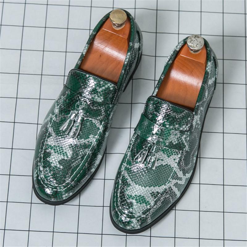 Luxury Designer New Men's Tassel Snakeskin Patent Leather Casual Driving Shoes Formal Wedding Dress Homecoming Zapatos Hombre