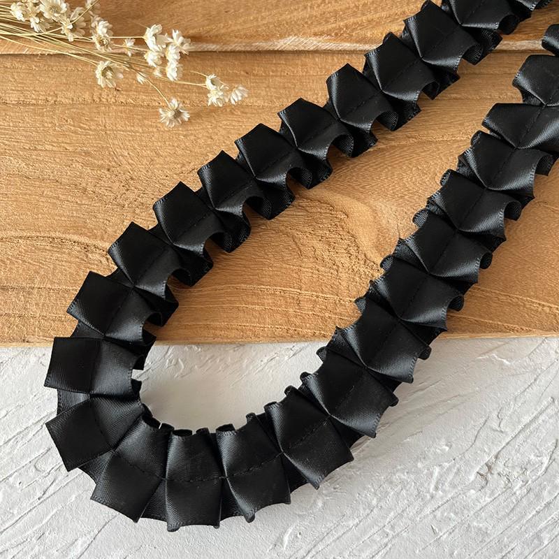 Черная кружевная органза для самостоятельного изготовления одежды и аксессуаров - украшение горловины и подола юбки