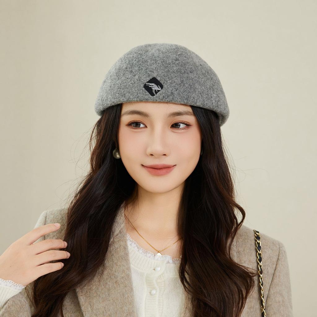 Japanese Reversible Woolen Beret for Women Versatile Niche Ins Style Warm Forward Hat Fashionable Travel Hat