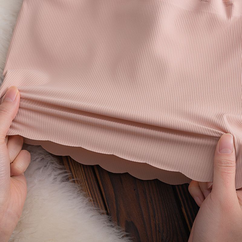 Без следов Грудь Подушка Основа Без Бюстгальтера Майка Нижнее Белье для Женщин Летом Ношение Внутри и Снаружи Красивая Спина Тонкий Дизайн