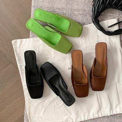 Виноградная мама 2025 лето новая сумка с квадратной головой голова атласный треугольный каблук сандалии мюли женщины лето уличные тапочки женщины