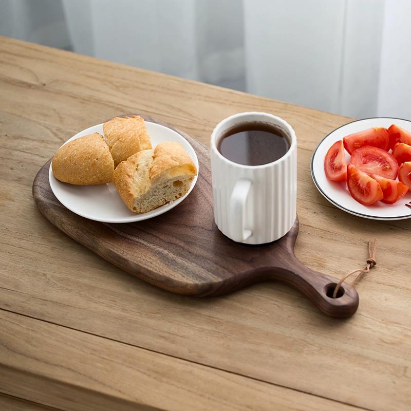 1 шт. Деревянная маленькая разделочная доска с ручкой, черные ореховые деревянные разделочные доски для хлеба, овощей и фруктов, доска для сыра с отверстием