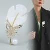 High-grade Feather Brooch Women's Temperament Small Fragrance Pearl Corsage Rhine-diamond Niche Design Fashion Accessory Pin