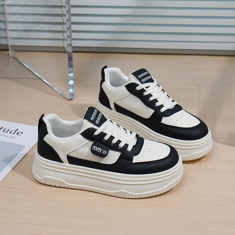 2025 весна маленькие белые туфли новая корейская версия женские студенческие туфли на платформе спортивные туфли для скейтбординга повседневные уличные туфли W2029