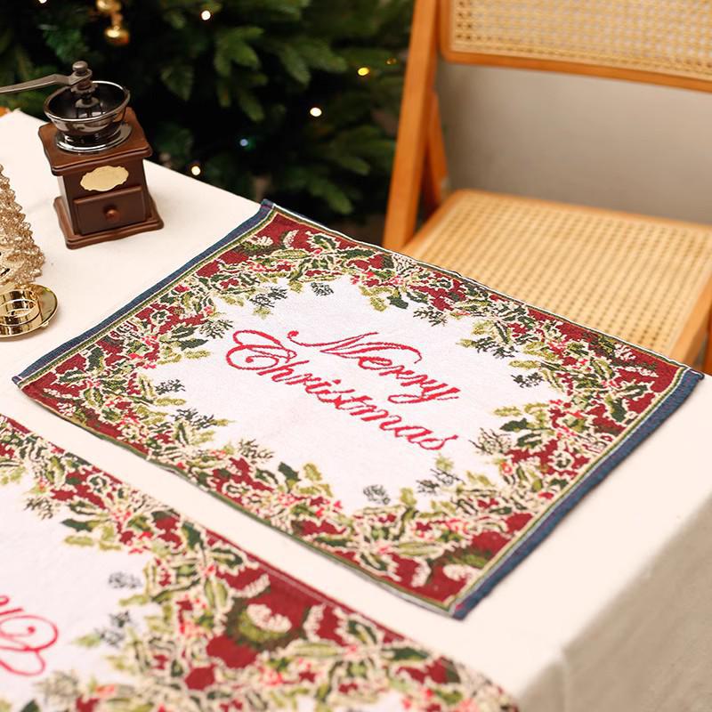 Набор декора рождественского стола: Подставка под тарелку, настольный флаг и скатерть для праздничной декорации