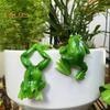 2Pcs Frog Figurine Flower Pot Vase Hugger Planter Hanging Frog Resin Animal Statue Sculpture Indoor Outdoor Garden Decoration Ornament
