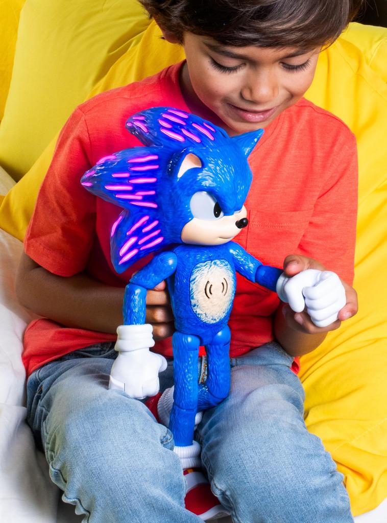 Includes Over 30 Iconic and Humorous Phrases and Sounds from the Sonic the Hedgehog 3 Ultimate Talking Sonic Figure from the Light Up Eyes and 12-inch