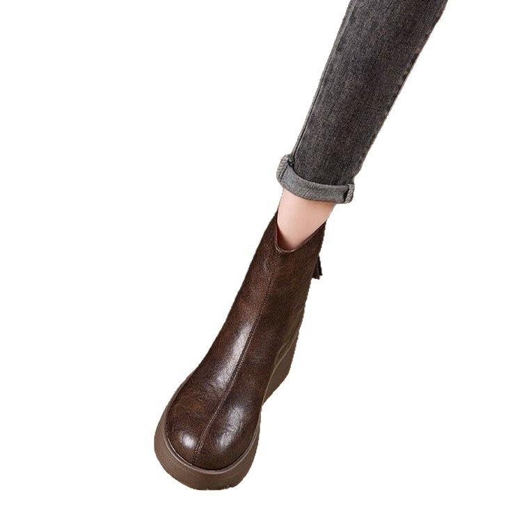 Популярные ботинки Мартин женские 2025 осень и зима новые универсальные модные увеличивающие рост короткие ботинки мягкая подошва нескользящие короткие ботинки высокого класса женские ботинки